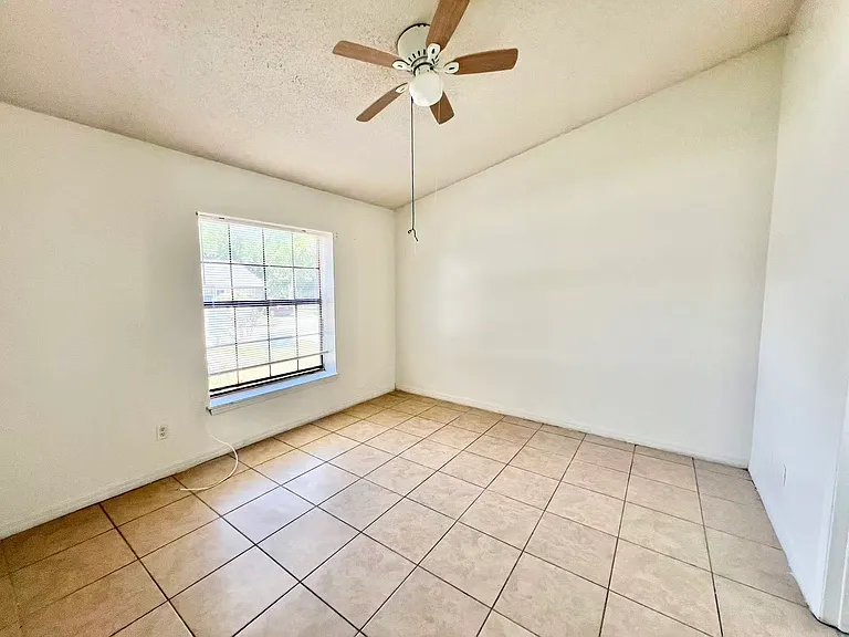 234 Lovell Ln — Photo 14
