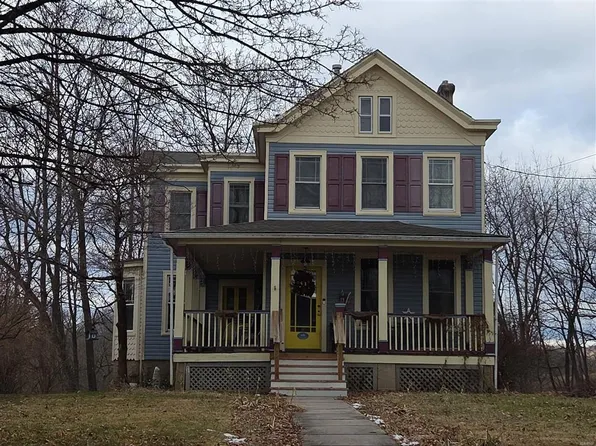 65 Center St, Clinton, NJ 08809