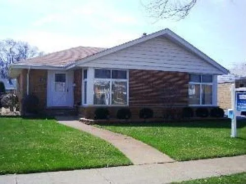 10829 Hastings St photo 1