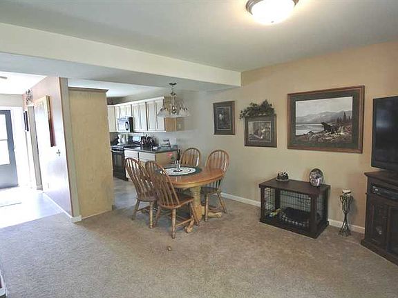 4th image of 905 13th St W