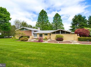 2149 Stonecrest Dr, Lancaster, PA 17601