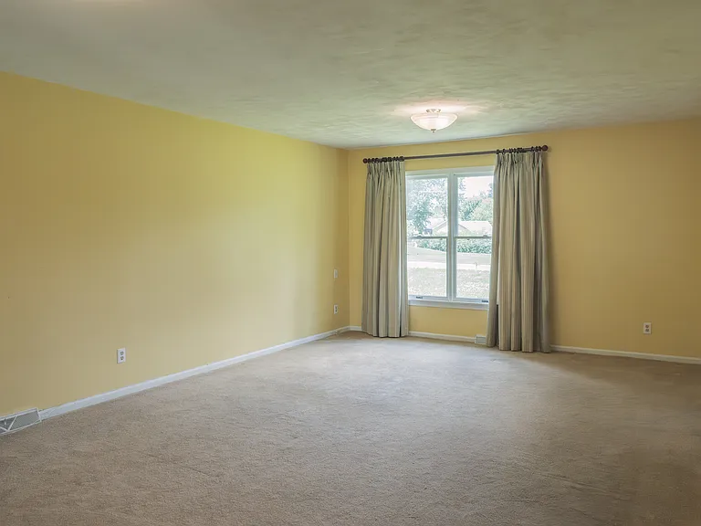 4879 Smallhouse Rd — Photo 21