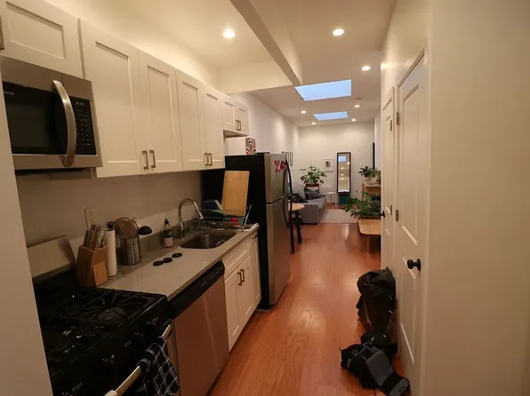 321 Menahan Street image 9 of 10