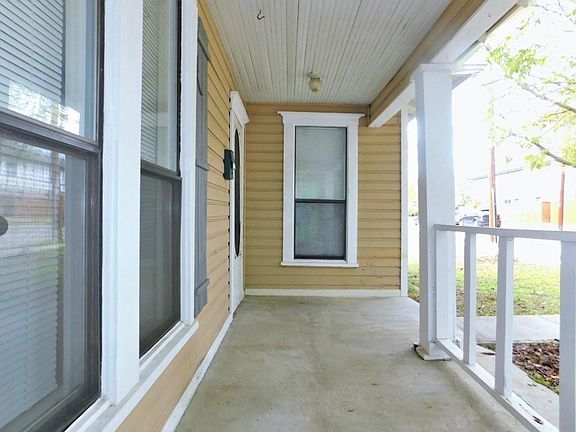 2nd image of 612 Schmitz Ave