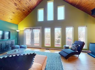 400 Cardinal Dr, Rio, WV 26755