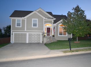 101 Whispering Hills Blvd, Lone Jack, MO 64070