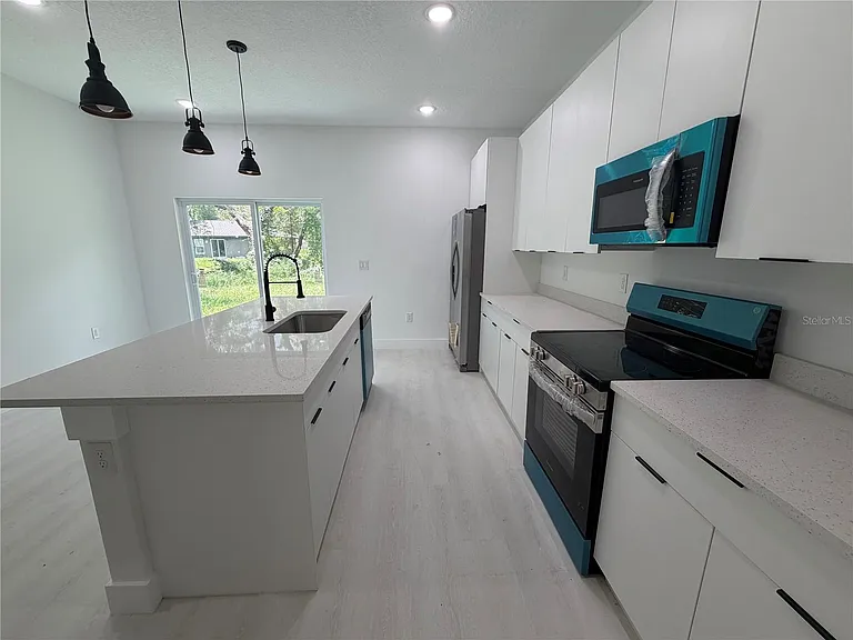 13542 SW 114th Pl — Photo 3