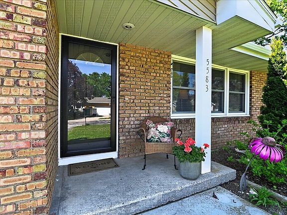 3rd image of 5583 Barbara Dr