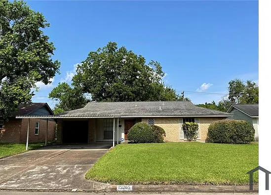 3 bed, 960 sqft, $1,700 — Photo 2