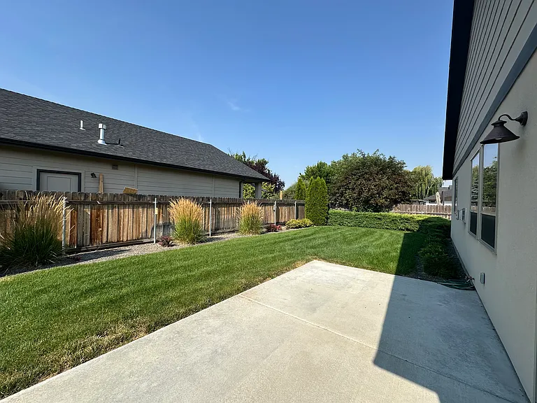 8918 W Northview St — Photo 20