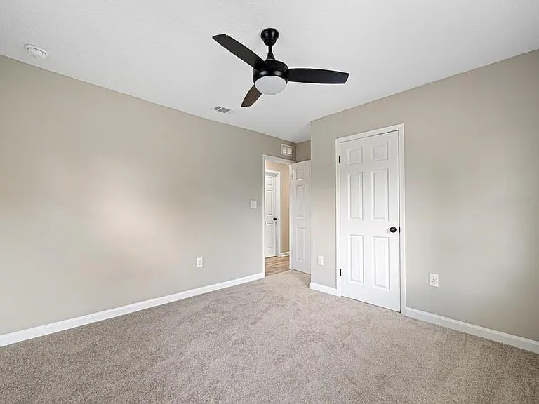 207 Oglesby Ave — Photo 5