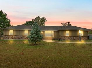 25693 Linwood Rd, Lawrence, KS 66044