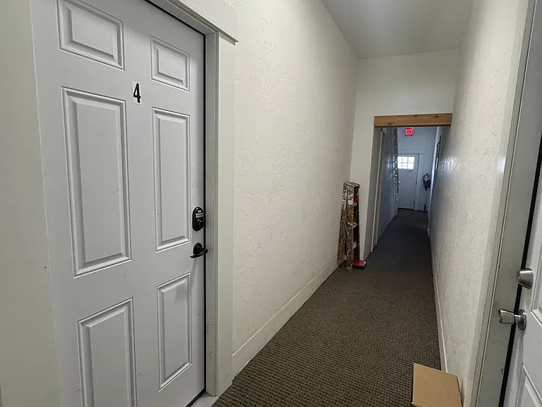 704 N Kittitas St — Photo 4