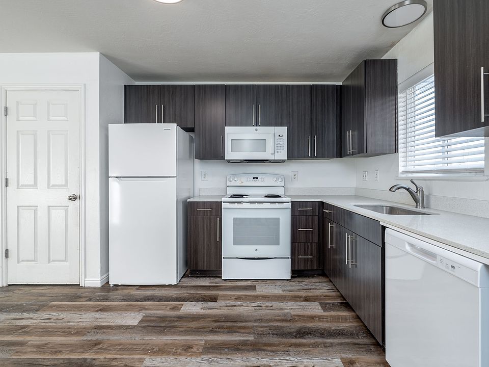 Kitchen with pantry and new appliances
