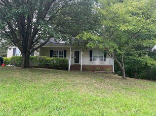 304 Red Bud Ln, Thomasville, NC 27360
