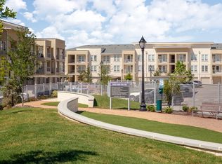 Avenue 900, Euless, TX 76039