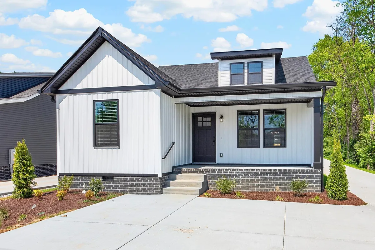 Building Photo - 206 Ross Ave #110