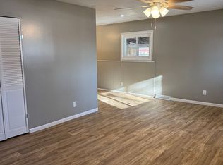 1745 N Schrader Ave, Springfield, IL 62702