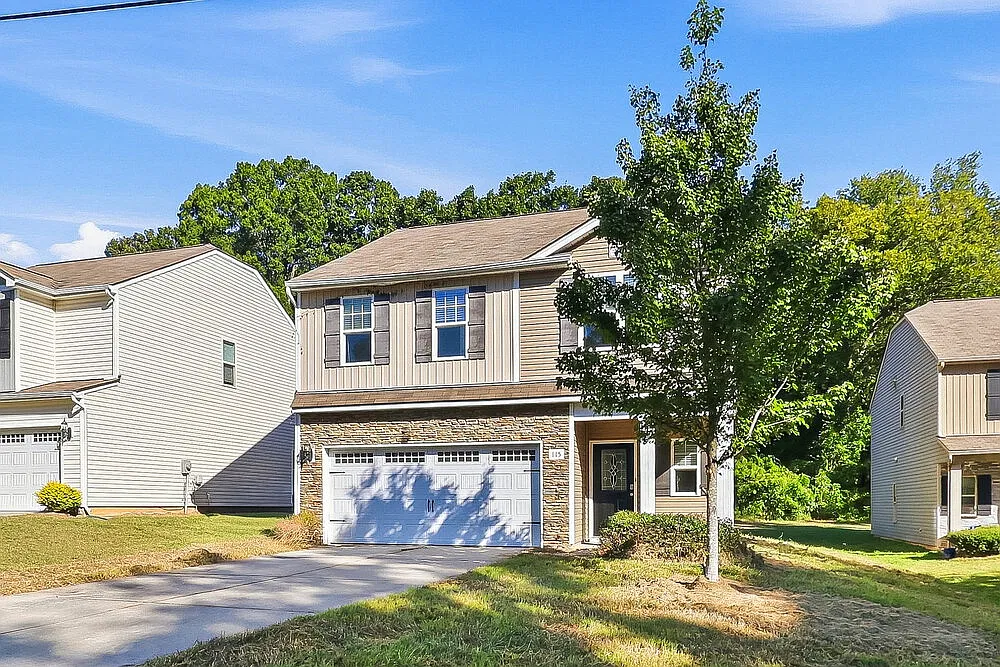 4 bed, 2.5 bath, 1958 sqft, $2,175 — Photo 4