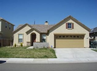 8028 Goldenleaf Way, Sacramento, CA 95829