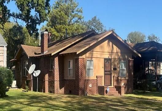 3rd image of 3304 Avenue G