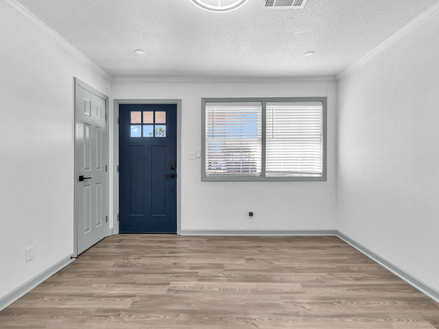 1840 W Kaywood Ln — Photo 4