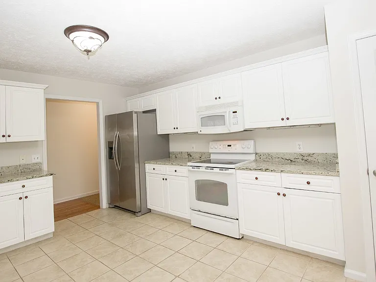 8 Moore Dr — Photo 16