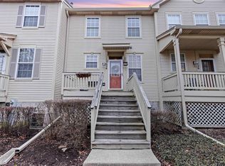 624 Littleton Trl #23-3, Elgin, IL 60120