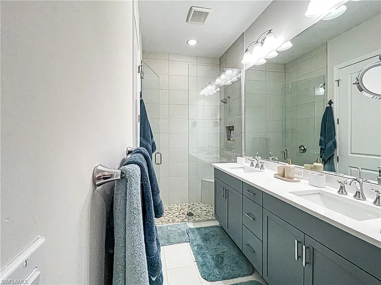 7162 Saona Ct — Photo 17