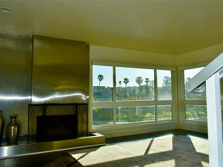 6400 Pacific Ave #311 — Photo 8