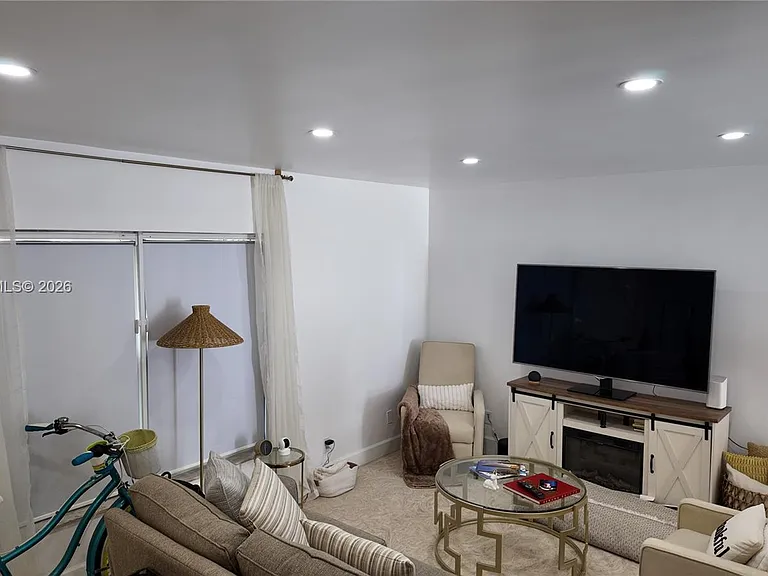 1845 NW 4th Ave #17 — Photo 3