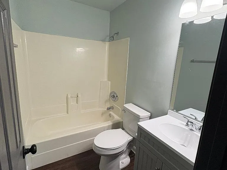 504 Hilltop Dr #504 — Photo 1
