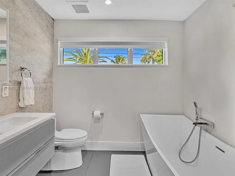 307 Holiday Dr — Photo 64