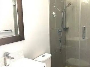 220 Ossington Ave #2, Toronto, ON M6J2Z9