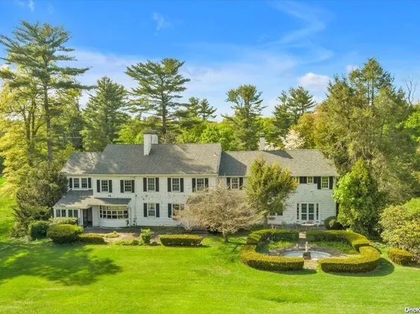 6 Brookville Road, Glen Head, NY 11545