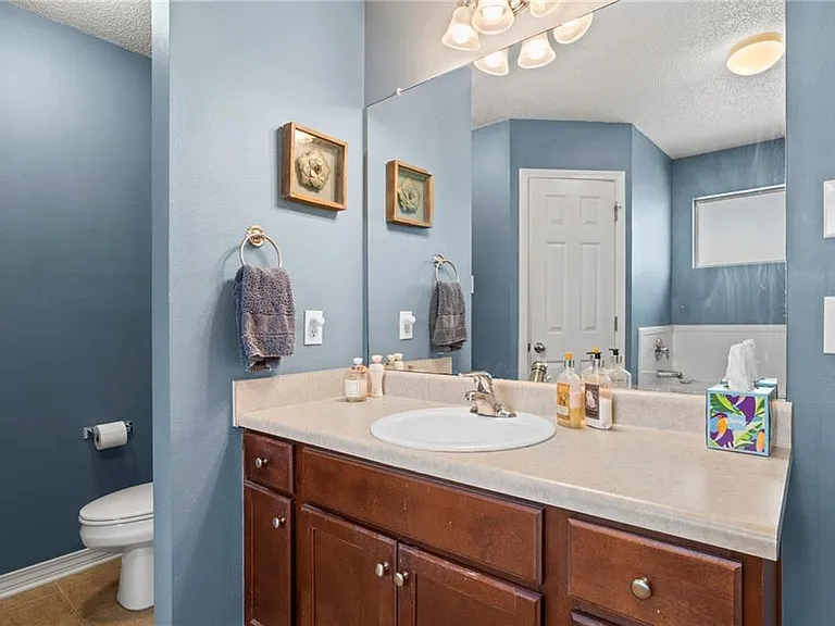 8650 Hamilton Bridges Dr S — Photo 19