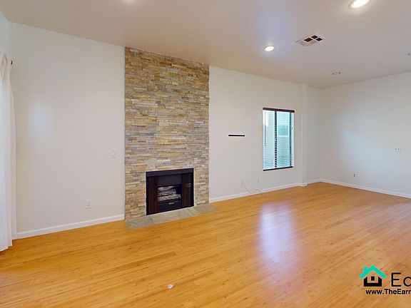 5th image of 2540 S Centinela Ave