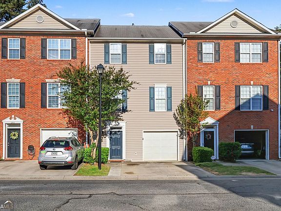 3rd image of 2402 Beaver Falls Dr NW