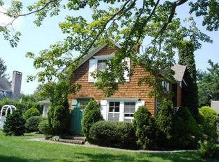 546 Main St, Westhampton Beach, NY 11978