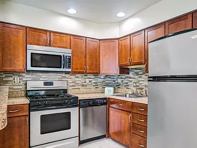 Sherry Lake Apartment Homes