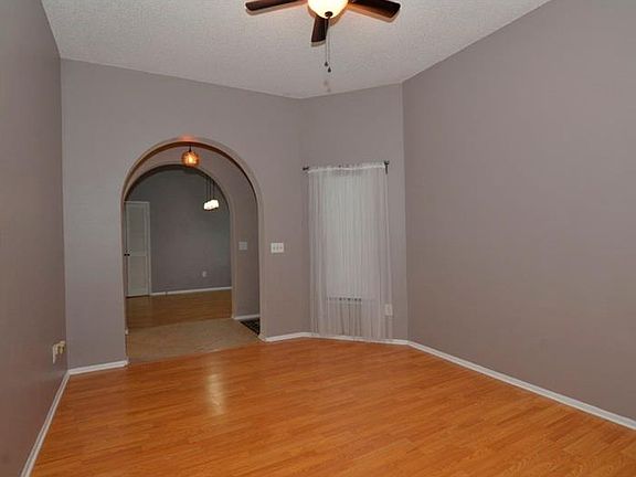 4th image of 4050 Biscayne Ct