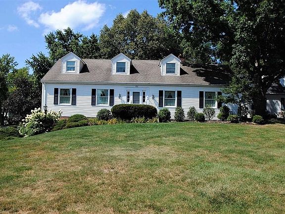 2nd image of 120 Village Circle Dr