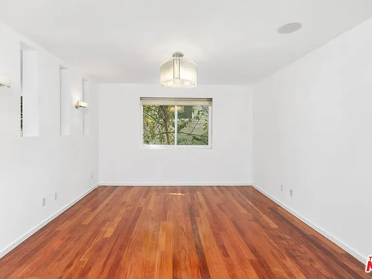 10645 Wilshire Blvd #101 — Photo 12