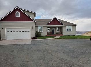 805 W 3rd St, Arlington, OR 97812