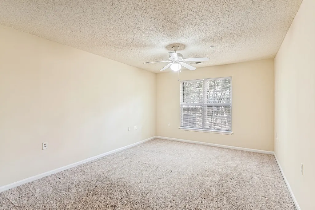 Woodland Crossing Apartment Homes — Photo 2