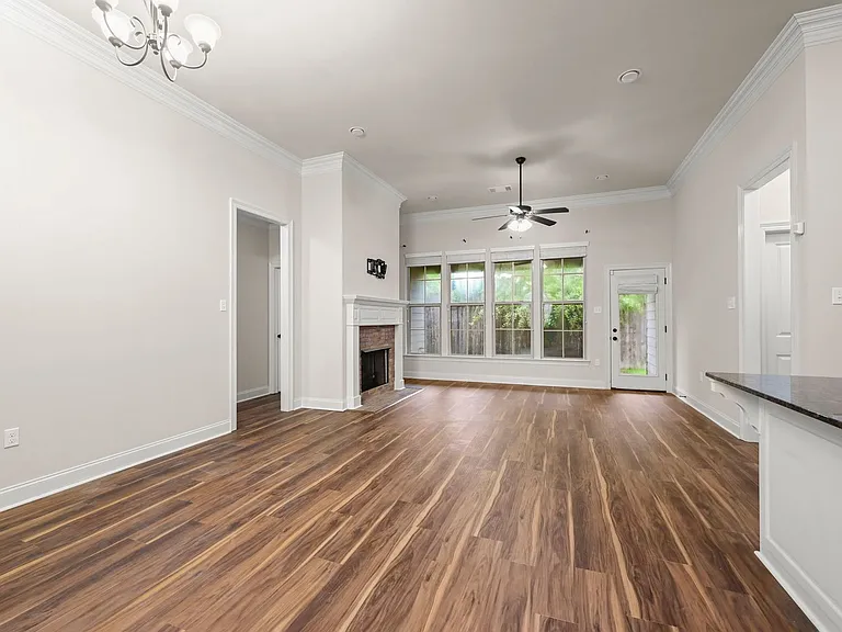 14835 Pendleton Way — Photo 7