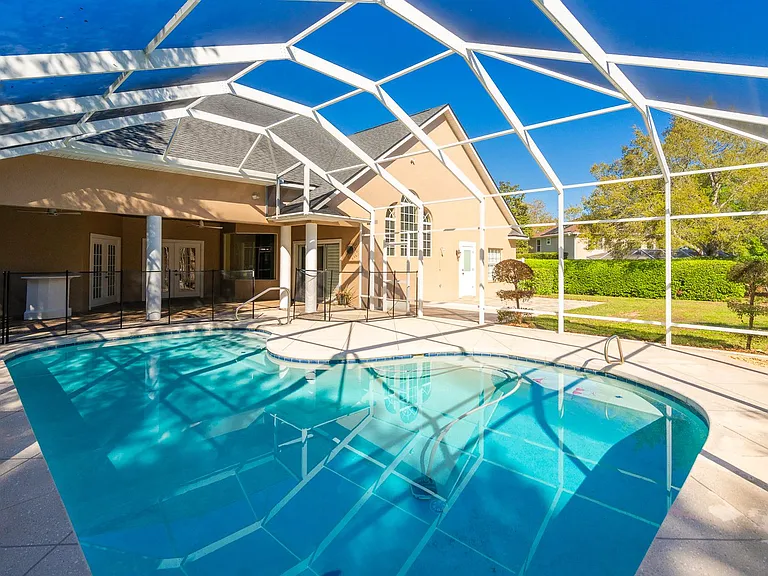 4013 Cree Dr — Photo 33