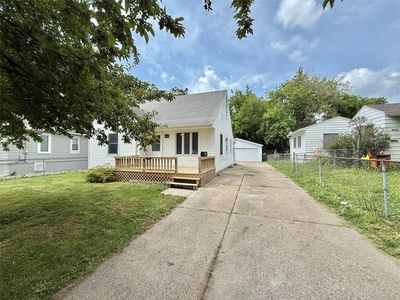 2000 E 21st St, Des Moines, IA, 50317