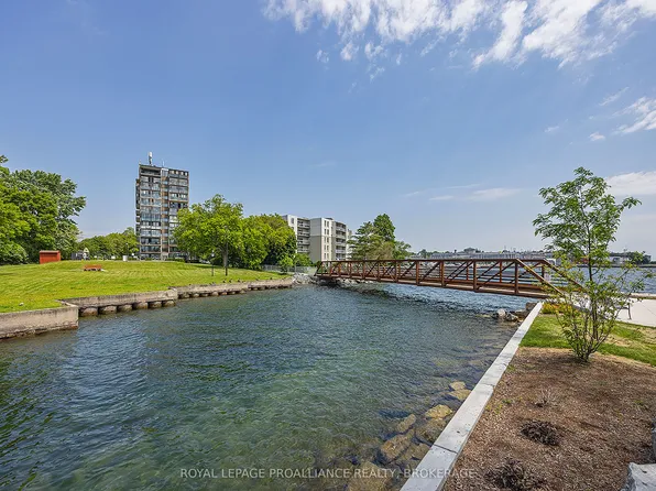 2 Mowat Ave #806, Kingston, ON K7M 1K1