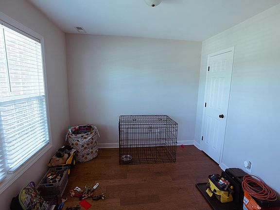 Office/Small 4th Bedroom possible